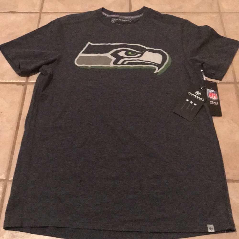 Small Men’s Seahawks T-shirt